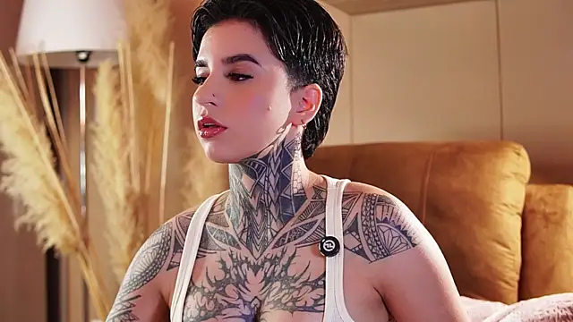 AliceShazaham  online show from May 21, 2026, 3:08 pm