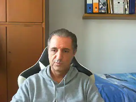 lliuk70mi online show from December 23, 2024, 2:07 pm