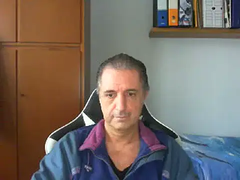 lliuk70mi online show from February 8, 2025, 1:54 pm