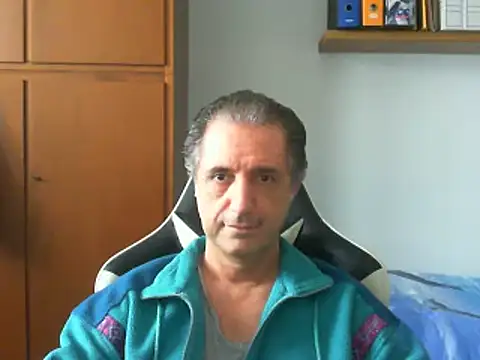 lliuk70mi online show from March 10, 2025, 12:59 pm