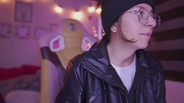 milly kenner online show from March 9, 2025, 11:36 am