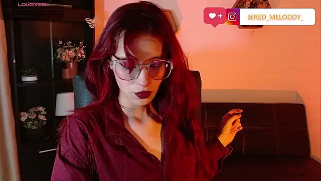 Snapshot of RedMeloddy chatting on April 20, 2026, 7:59 pm RedMeloddy online show from April 20, 2026, 7:59 pm