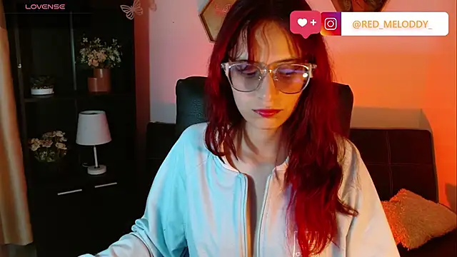 Snapshot of RedMeloddy chatting on April 23, 2026, 10:01 pm RedMeloddy online show from April 23, 2026, 10:01 pm