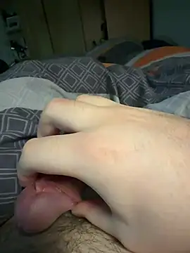 Gartengolem online show from February 17, 2025, 6:04 pm