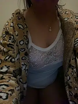 Snapshot of Maha_Ms chatting on February 24, 2025, 9:41 pm Maha Ms online show from February 24, 2025, 9:41 pm