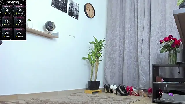 SophieBaker   online show from February 10, 2026, 1:53 am