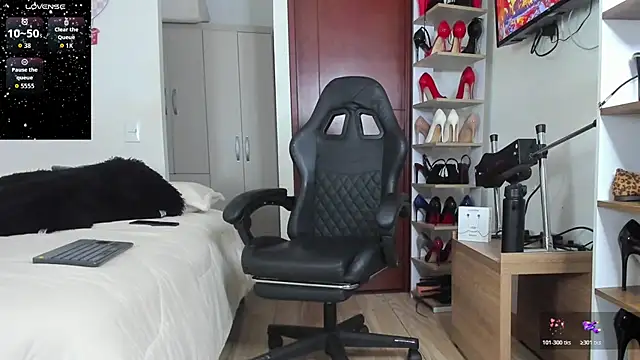 SophieBaker   online show from February 22, 2026, 1:18 am