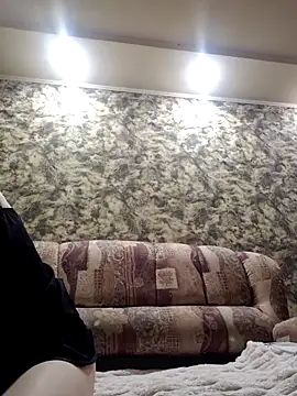 Butterfly Lily online show from September 19, 2025, 6:15 am