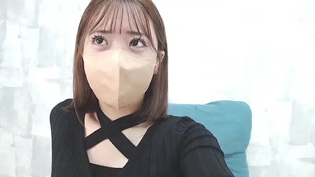 LOVE MOMO LOVE online show from January 13, 2025, 11:30 am