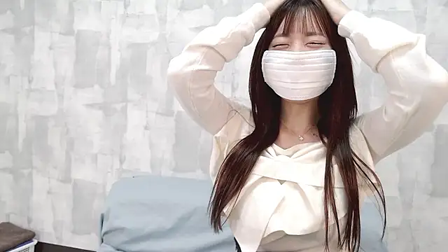 LOVE MOMO LOVE online show from September 21, 2025, 12:18 pm