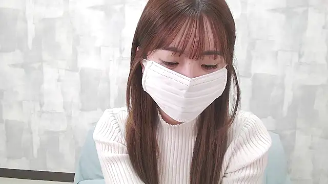 LOVE MOMO LOVE online show from November 11, 2025, 10:37 am