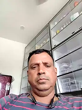Snapshot of Raj1043 chatting on July 5, 2026, 7:04 am Raj1043 online show from July 5, 2026, 7:04 am