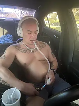 EatMyCake831 online show from January 28, 2025, 5:14 pm