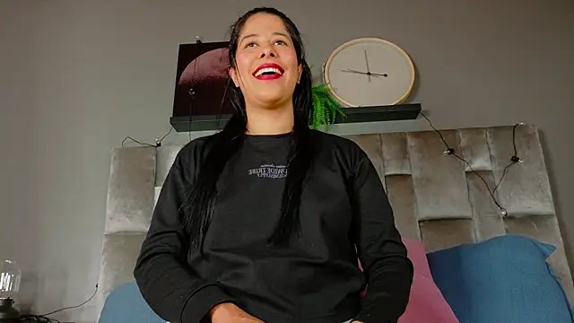 DulceAurora   online show from October 29, 2025, 2:36 am