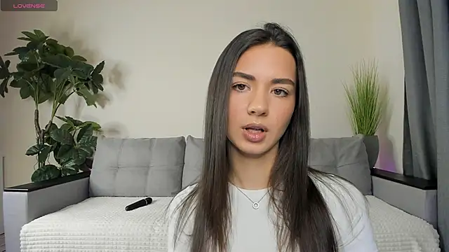 NicoleLuv online show from December 9, 2024, 1:13 pm