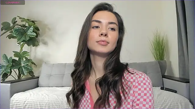 NicoleLuv online show from February 2, 2025, 7:14 pm