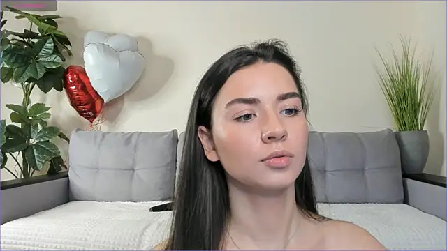 NicoleLuv online show from March 13, 2025, 4:12 pm