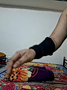 your fantecy1 online show from February 8, 2026, 8:01 pm