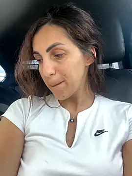 EmaSkyes online show from October 25, 2025, 11:29 am