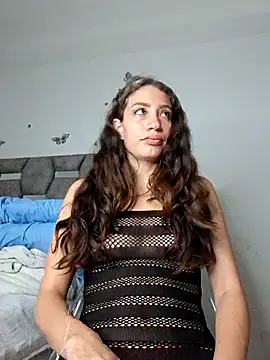 aurelialux online show from January 7, 2026, 8:55 pm