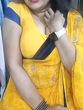 Snapshot of kaamuk_shweta chatting on February 18, 2025, 7:54 am kaamuk shweta online show from February 18, 2025, 7:54 am