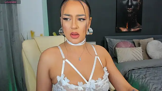 Sonia  Rey online show from January 7, 2025, 10:08 pm