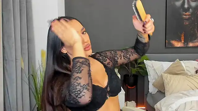 Sonia  Rey online show from November 20, 2025, 7:24 pm