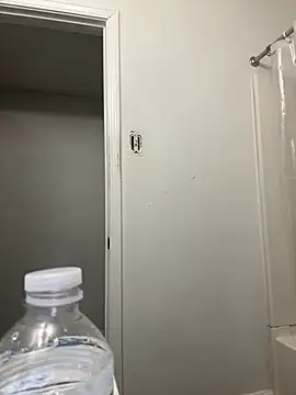 Snapshot of honeybrow chatting on January 16, 2025, 3:34 am honeybrow online show from January 16, 2025, 3:34 am