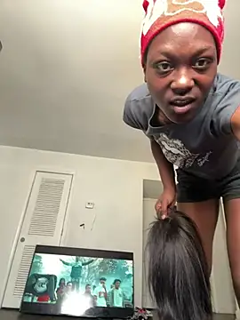 Snapshot of honeybrow chatting on February 13, 2025, 4:17 pm honeybrow online show from February 13, 2025, 4:17 pm