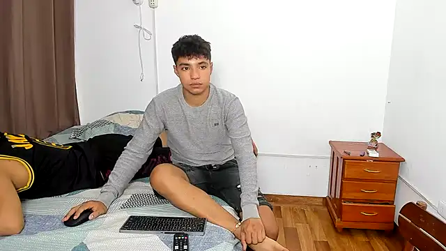 jonmaykolrose online show from February 4, 2025, 4:48 am