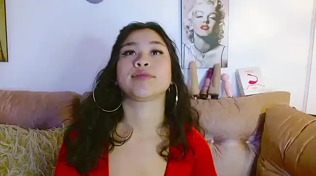 hinataleecs online show from February 5, 2025, 7:29 am