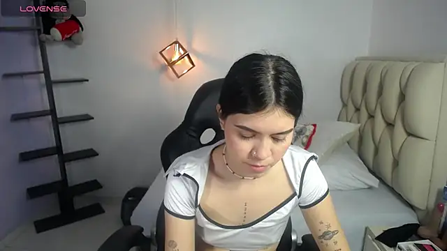 Snapshot of cassiehoward14 chatting on December 3, 2025, 7:01 pm cassiehoward14 online show from December 3, 2025, 7:01 pm