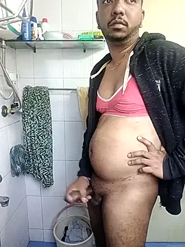 Mmm992170 online show from December 16, 2025, 6:18 am