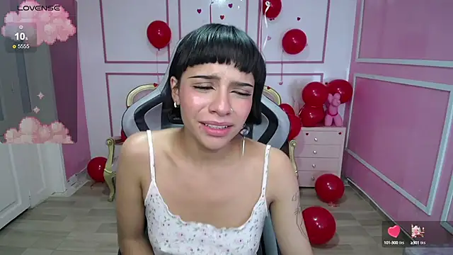 Snapshot of kathina_t chatting on February 20, 2025, 11:32 pm kathina t online show from February 20, 2025, 11:32 pm