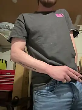 Snapshot of BigJohnson06 chatting on April 13, 2026, 10:43 am BigJohnson06 online show from April 13, 2026, 10:43 am