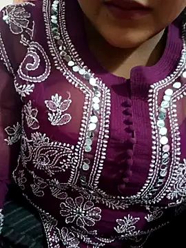 Snapshot of Ayesha_mahi chatting on March 17, 2025, 5:45 am Ayesha mahi online show from March 17, 2025, 5:45 am