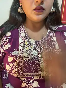 Snapshot of Ayesha_mahi chatting on October 29, 2025, 8:27 am Ayesha mahi online show from October 29, 2025, 8:27 am