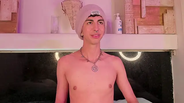 Snapshot of BrahmBelial_ chatting on January 6, 2025, 8:03 am BrahmBelial  online show from January 6, 2025, 8:03 am