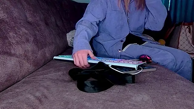 AgnesMillerS online show from December 18, 2024, 3:04 am