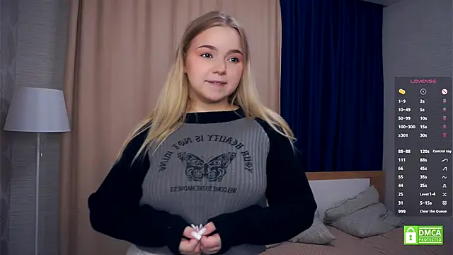 ZaraCreedon online show from November 13, 2025, 5:06 am