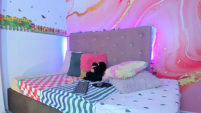 Daisy  rose online show from January 25, 2025, 2:14 pm