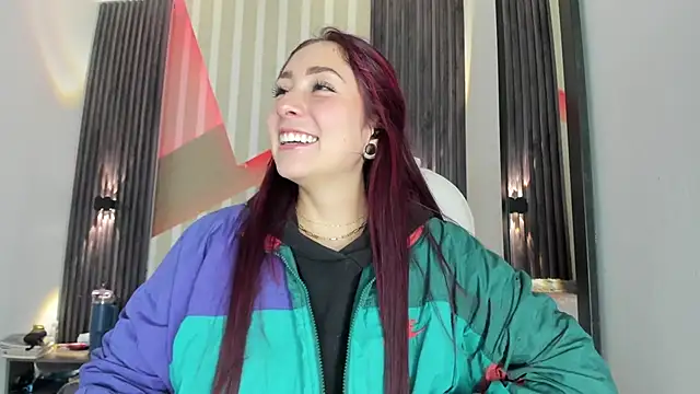 Snapshot of emily_layton chatting on February 27, 2026, 12:21 am emily layton online show from February 27, 2026, 12:21 am