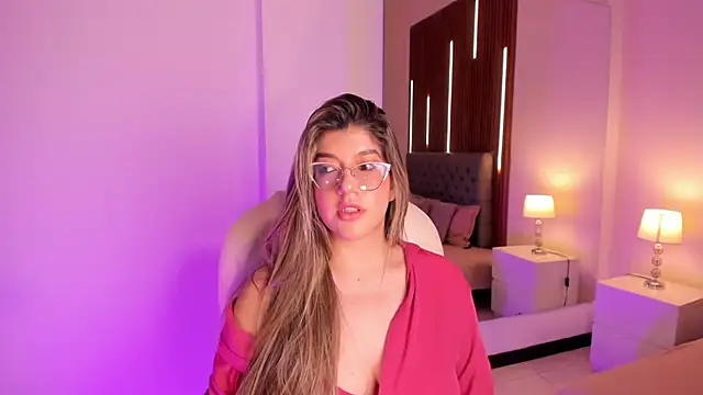 Snapshot of SEXMILLA_ chatting on February 5, 2026, 8:35 pm SEXMILLA online show from February 5, 2026, 8:35 pm