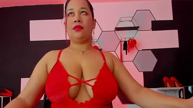 Snapshot of alondrabigtits chatting on January 7, 2025, 12:20 pm alondrabigtits online show from January 7, 2025, 12:20 pm