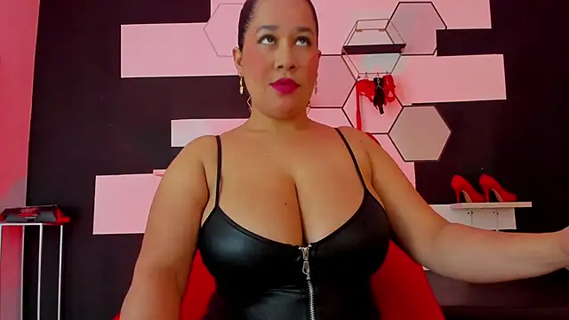 Snapshot of alondrabigtits chatting on January 21, 2025, 12:18 pm alondrabigtits online show from January 21, 2025, 12:18 pm