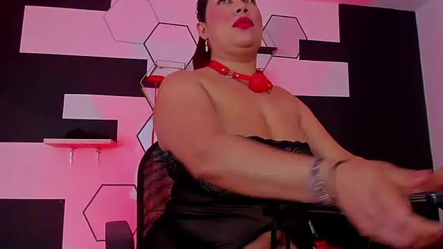 Snapshot of alondrabigtits chatting on January 30, 2025, 6:43 pm alondrabigtits online show from January 30, 2025, 6:43 pm