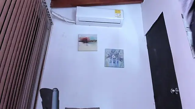 alondrabigtits online show from March 19, 2026, 9:35 am