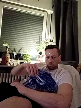 Snapshot of Jastra chatting on November 12, 2025, 7:57 pm Jastra online show from November 12, 2025, 7:57 pm