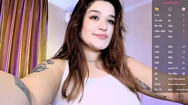 Snapshot of July_Slowdive chatting on January 16, 2025, 6:25 am July Slowdive online show from January 16, 2025, 6:25 am