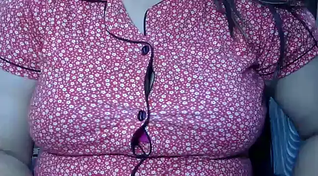 Snapshot of bhabhi_jaan11 chatting on February 11, 2025, 3:18 am bhabhi jaan11 online show from February 11, 2025, 3:18 am